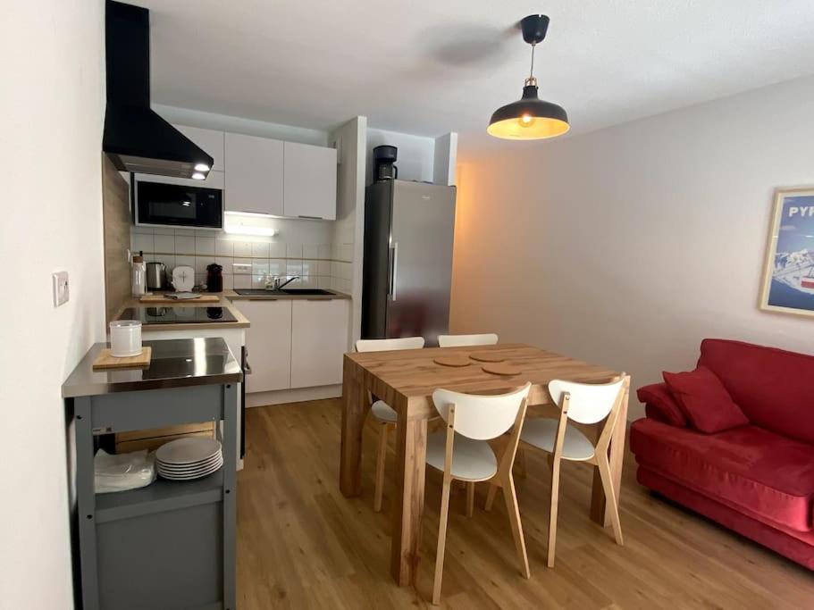 T3 Centre Ville Avec Parking, Balcon Et Wifi. 5P. Cauterets Dış mekan fotoğraf