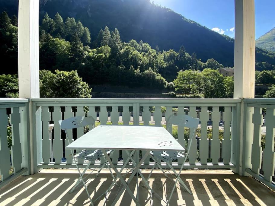 T3 Centre Ville Avec Parking, Balcon Et Wifi. 5P. Cauterets Dış mekan fotoğraf