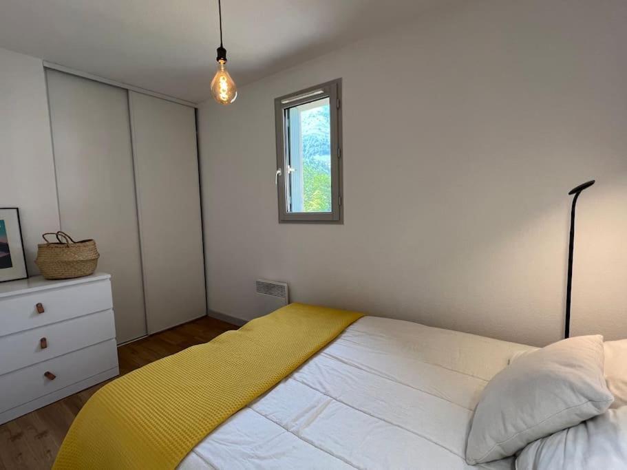 T3 Centre Ville Avec Parking, Balcon Et Wifi. 5P. Cauterets Dış mekan fotoğraf